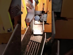 Procédure de découpe de la barre ronde, côté avant, section transversale pas de marques de vibration