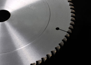 Le Kerf de Circlar découpé par métal légèrement scie la lame de scie convexe de circulaire de plat de lames